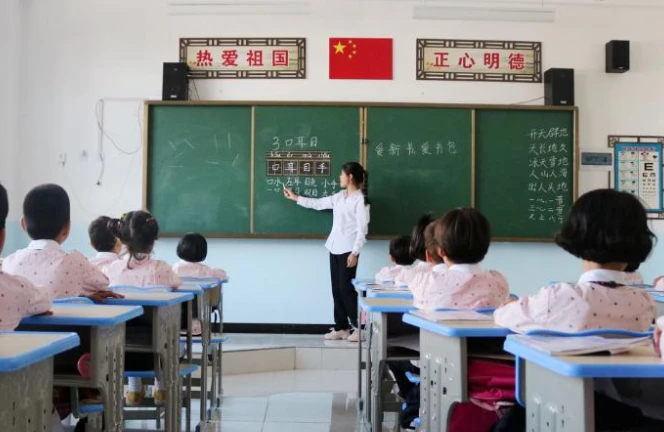 智慧校園視覺方案的教育改革作用：如何提升教育質(zhì)量和效率